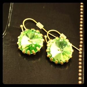 Green J.Crew venus flattrap earrings. GOLD/GREEN